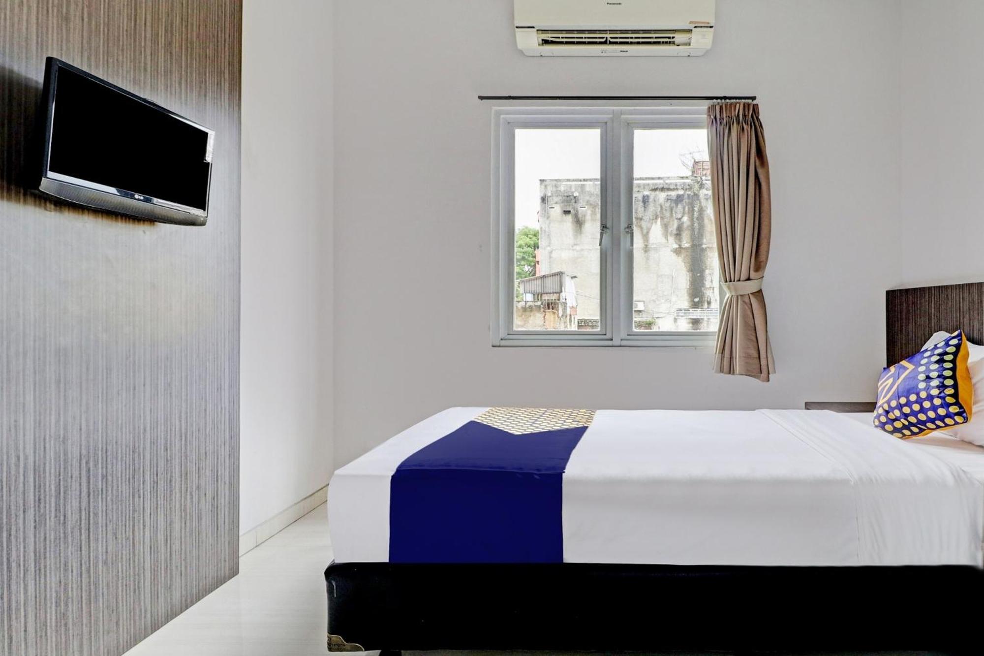 Hotel O Cihampelas Near Ciwalk Formerly D'River Guest House Bandung Exterior photo